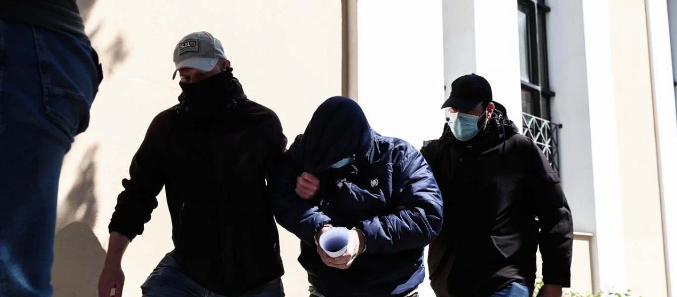 Ριφιφί στο Ψυχικό: Στη «μάχη» των ερευνών και η Ιντερπόλ - Τι δήλωσε ο κοσμηματοπώλης